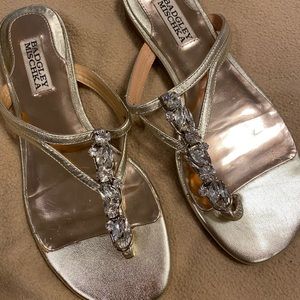 In great condition, wore once…great for a beach vacation or wedding!